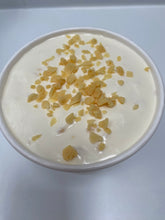 Load image into Gallery viewer, 450ml  Tub of Honeycomb Ice Cream
